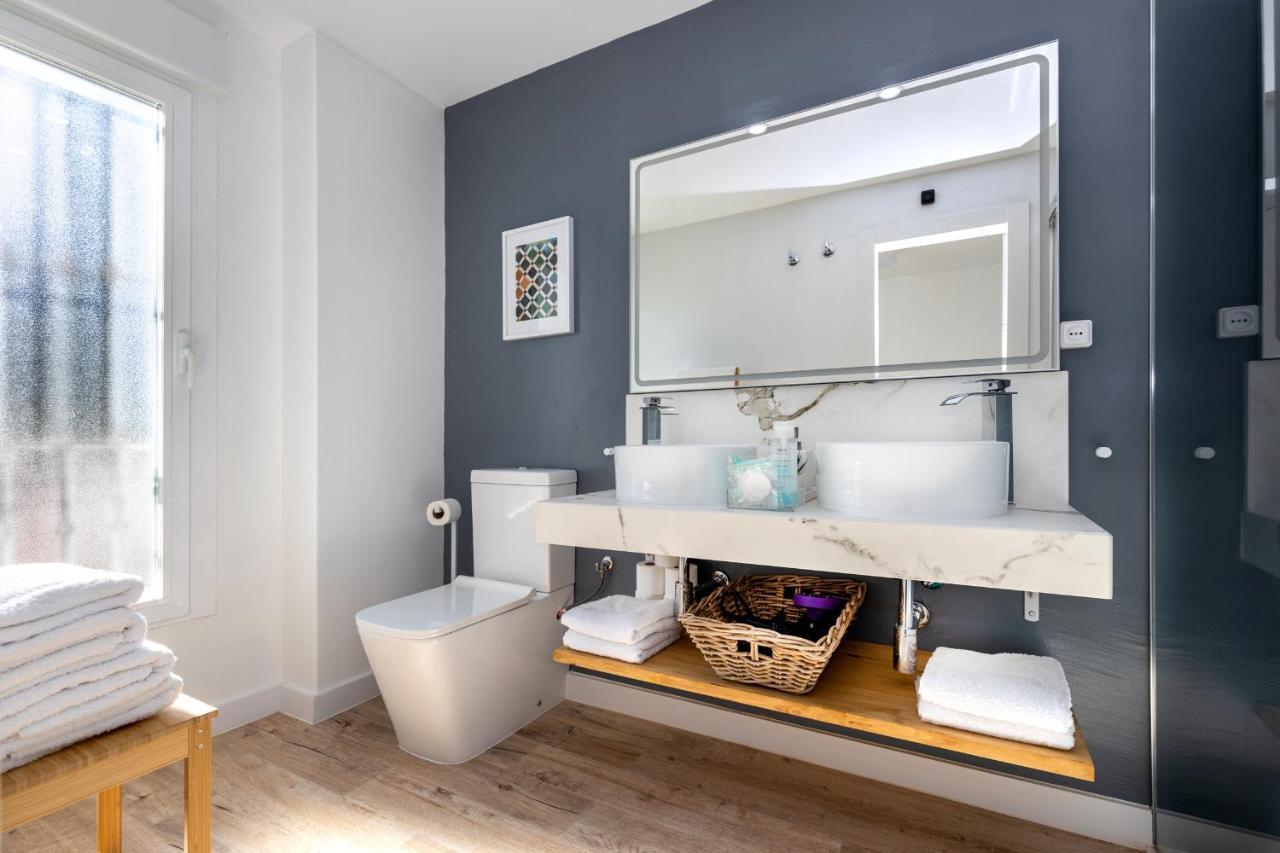 Living Albayzin. Parking&Wifi Apartment Granada Bagian luar foto