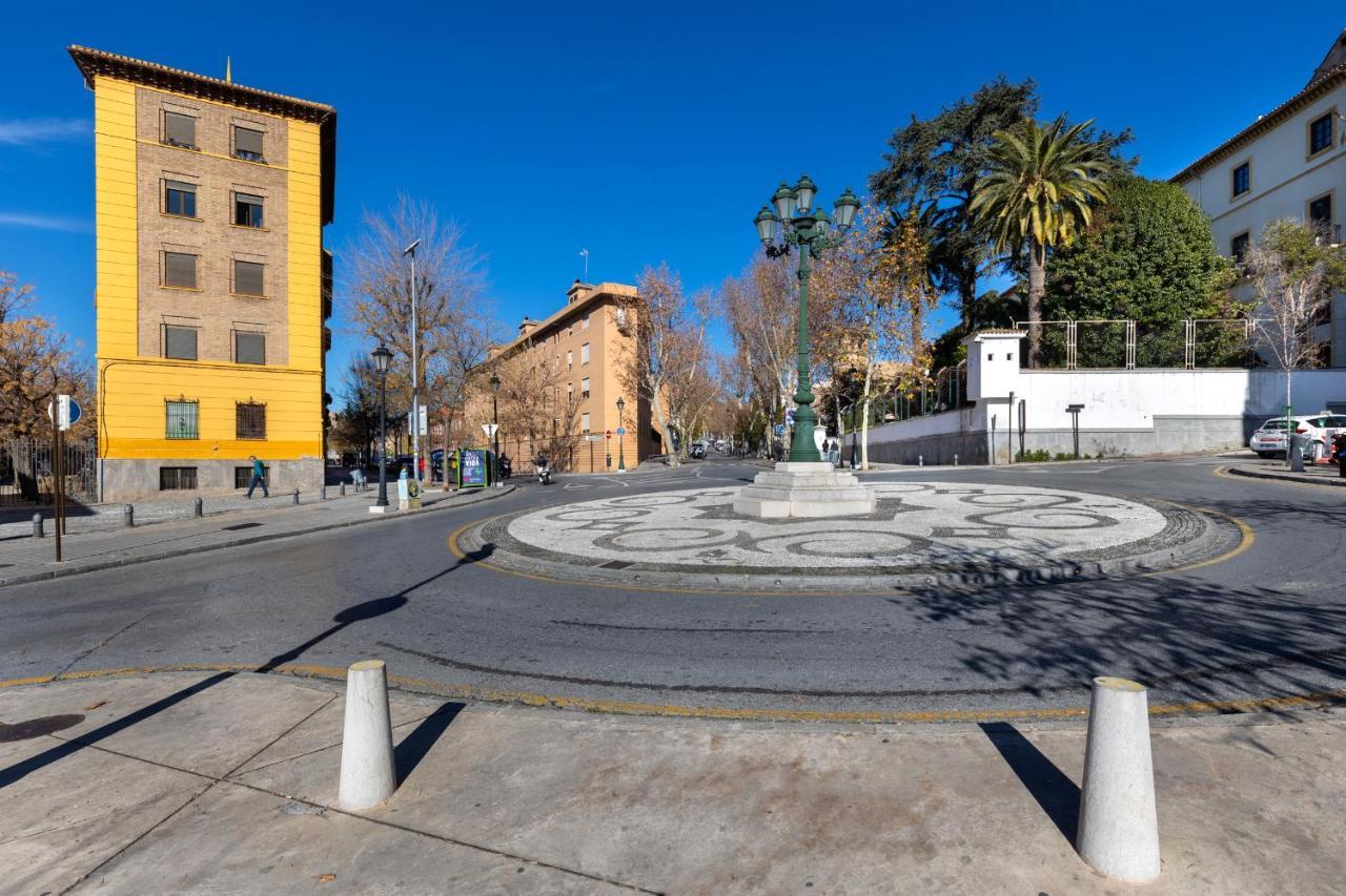 Living Albayzin. Parking&Wifi Apartment Granada Bagian luar foto
